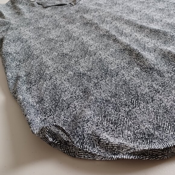 Daniel Rainn V-neck ¾ Sleeve Printed Blouse - Picture 4 of 15